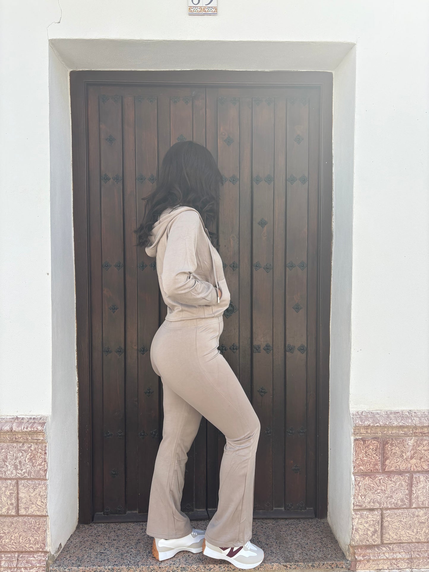 Chandal Amaya Taupe