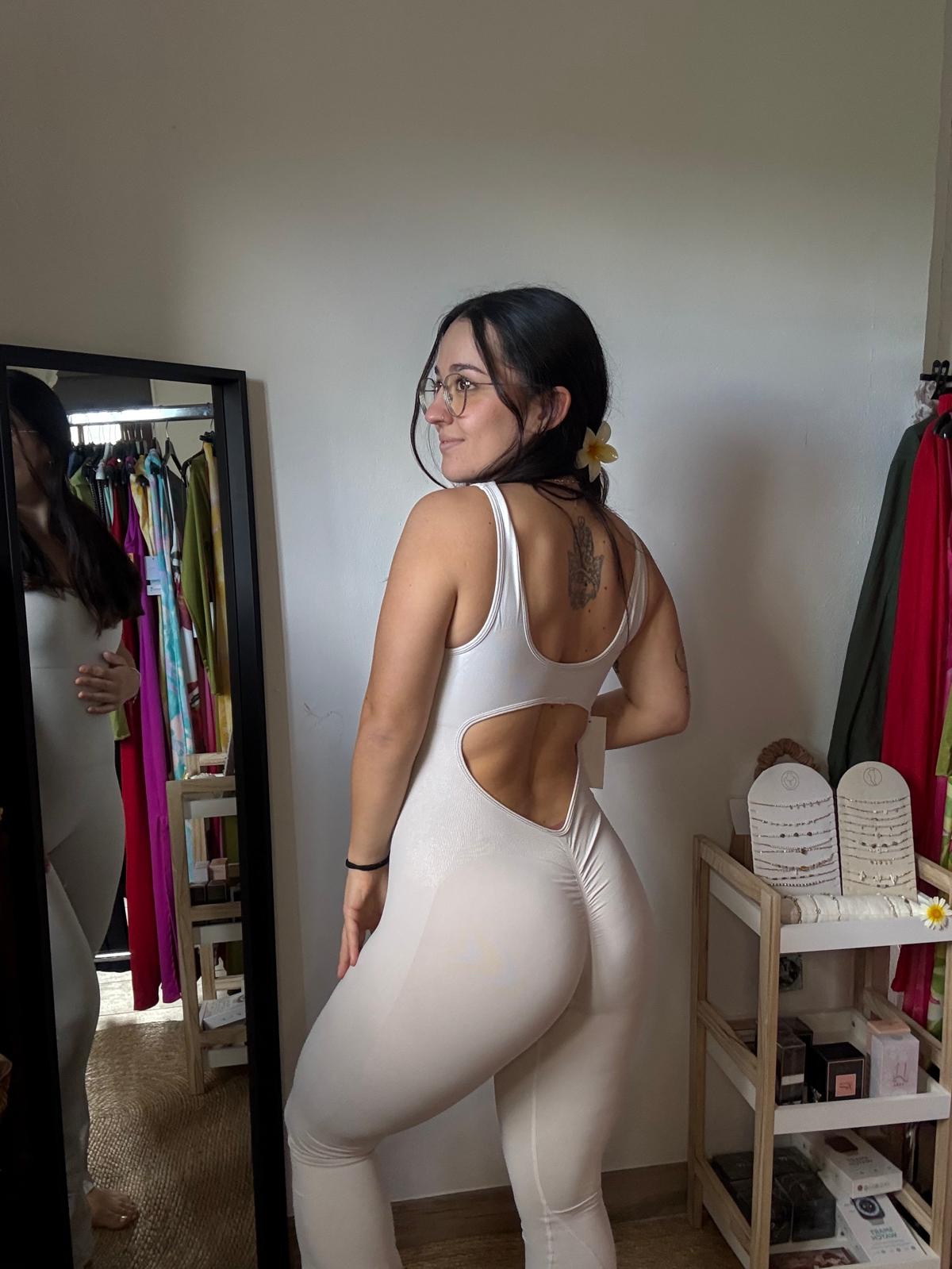 Mono Deportivo Gris