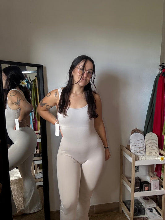 Mono Deportivo Gris